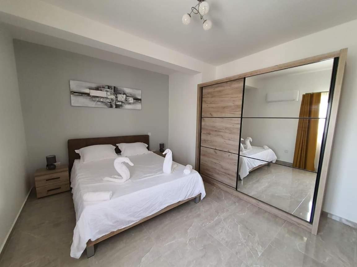 Pretty 2 Bedroom Apartment With Shared Pool St. Paul's Bay Exteriör bild