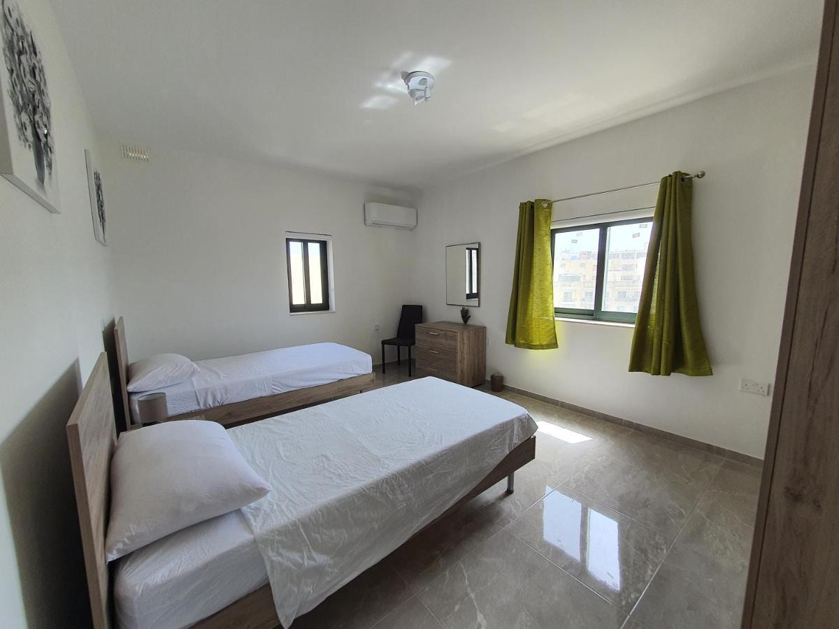 Pretty 2 Bedroom Apartment With Shared Pool St. Paul's Bay Exteriör bild
