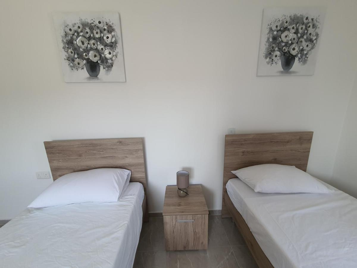 Pretty 2 Bedroom Apartment With Shared Pool St. Paul's Bay Exteriör bild